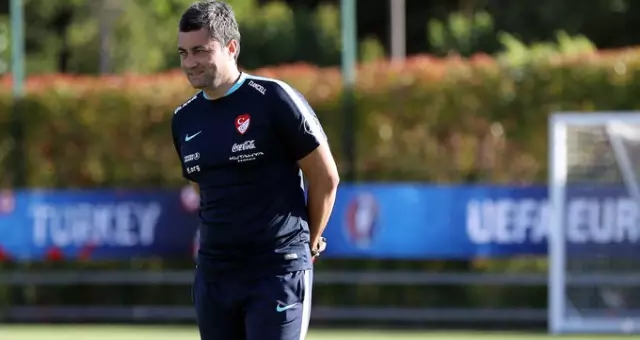 Adanaspor, Fatih Terim'in Yardımcısı Levent Şahin'le Anlaştı Adanaspor, Fatih Terim'in Yardımcısı Levent Şahin'le Anlaştı