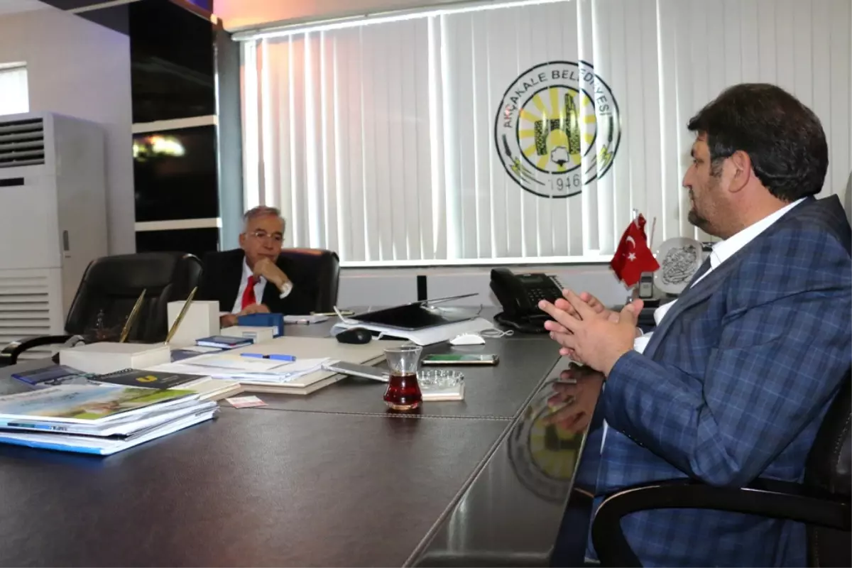 Başkan Ayhan, Gazeteci-Yazar Yavuz Donat'ı ağırladı