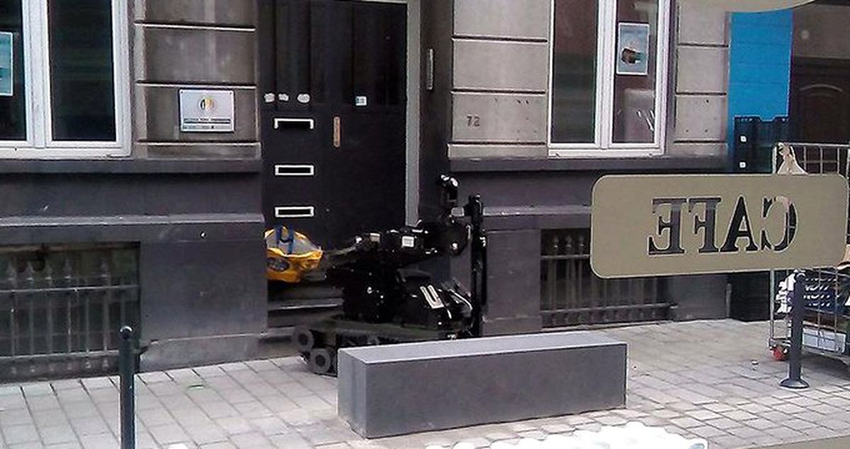Belçika'da Türk Federasyon Binası Önüne Bombalı Paket Konuldu