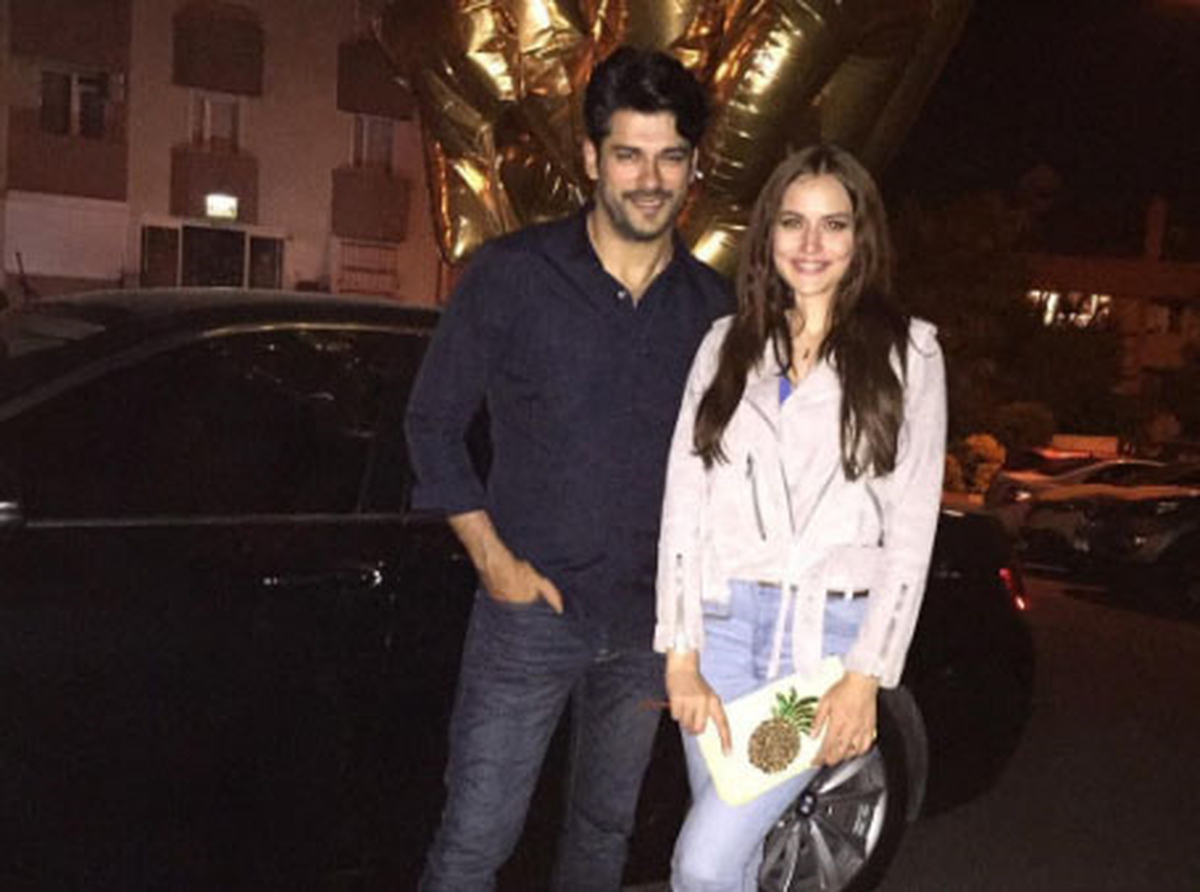 Burak Özçivit ve Fahriye Evcen Evleniyor mu?