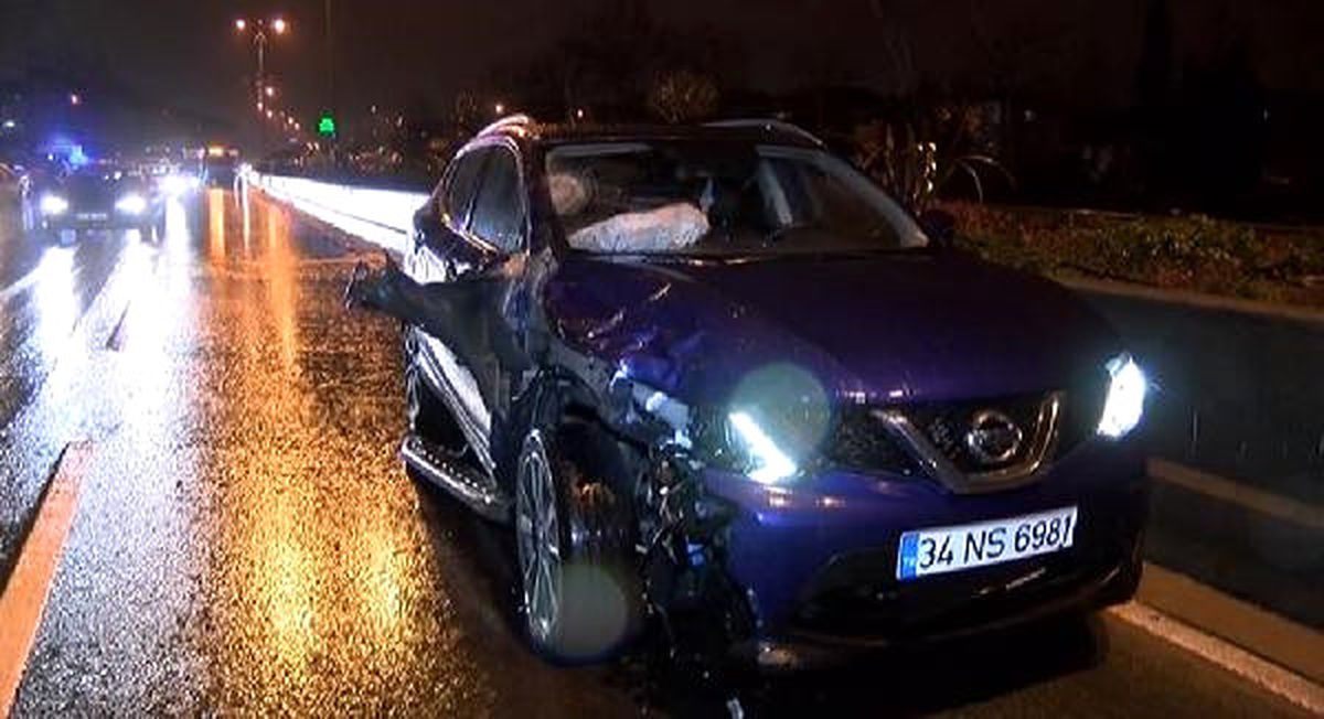 Üniversiteli, Kaza Yaptığı Yere Reflektör Koyarken Otomobilin Altında Kaldı