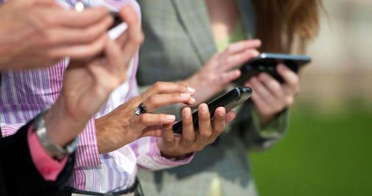 Yeni Yılla Birlikte Cep Telefonlarına Ciddi Zam Geliyor!
