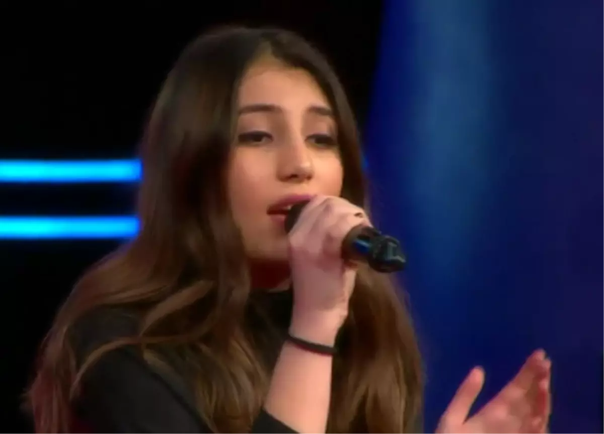 Ayça Kaya 'Feeling Good'