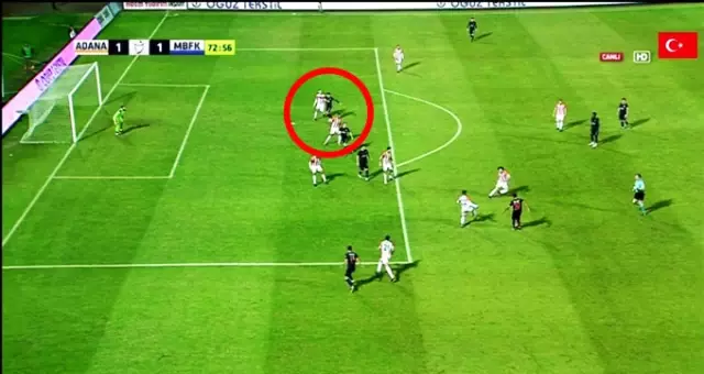 Hakem Göçek'in Golü İptal Etmesi, Futbolcuları Çileden Çıkardı Hakem Göçek'in Golü İptal Etmesi, Futbolcuları Çileden Çıkardı