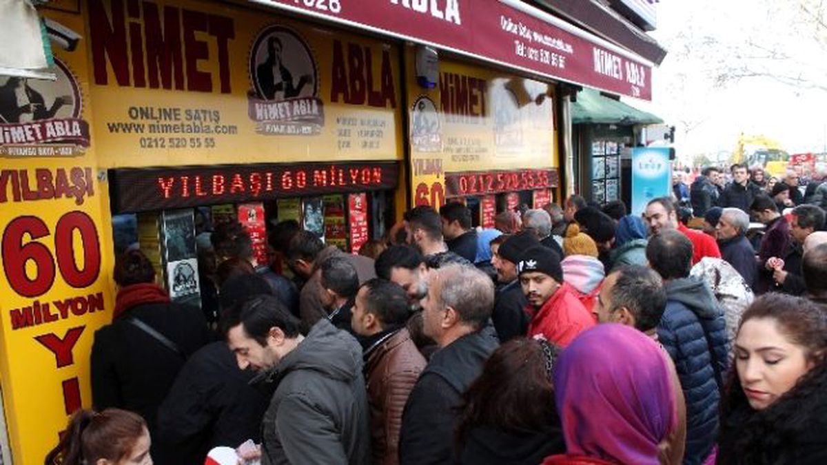 Yılbaşına Çok Az Kala Piyango Biletleri Yoğun İlgi Gördü