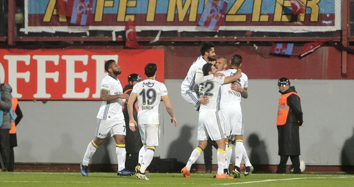 Fenerbahçe Trabzonspor'u 3-0 Yendi