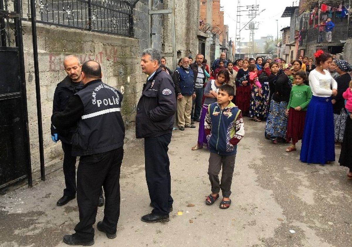 Torununu Kurtarmak İsteyen Kadın Kurşunların Hedefi Oldu
