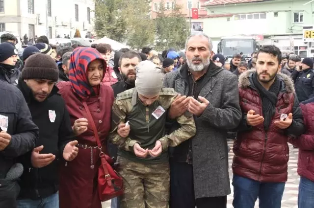 Şehit Er Mehmet Ünal Son Yolculuğuna Uğurlandı