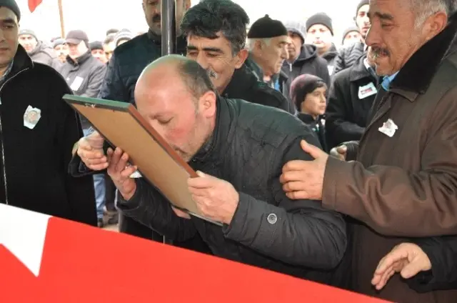 Şehit Er Mehmet Ünal Son Yolculuğuna Uğurlandı