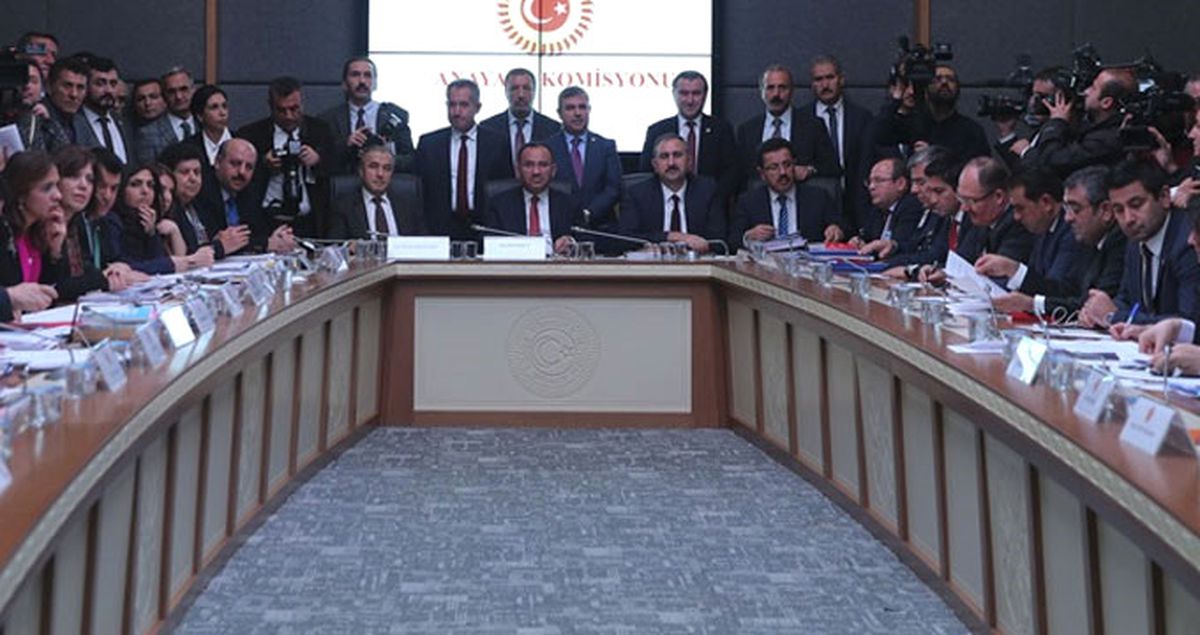Anayasa Teklifinde 'Doğuştan Türk' Şartı Değiştirildi, 'Partili Cumhurbaşkanı' Geçti