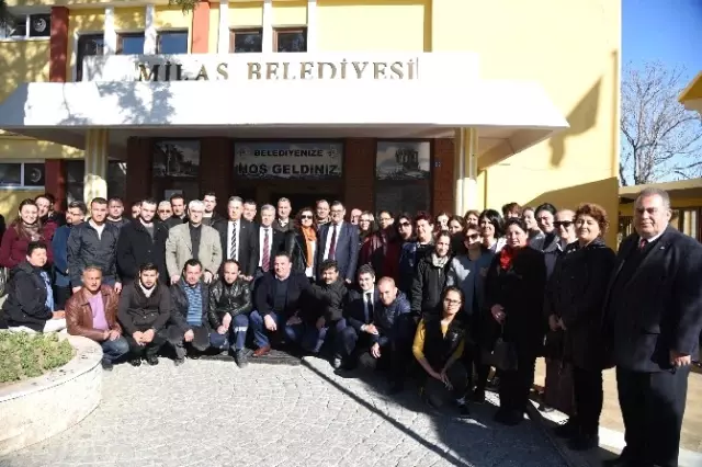 CHP'den Milas Belediye Başkanı Tokat'a Destek CHP'den Milas Belediye Başkanı Tokat'a Destek