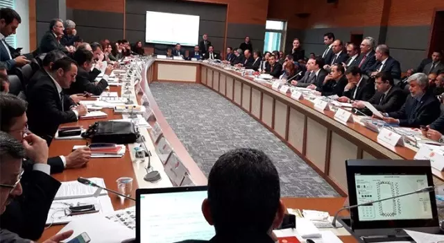 Anayasa Değişikliği Teklifi Komisyonda Anayasa Değişikliği Teklifi Komisyonda