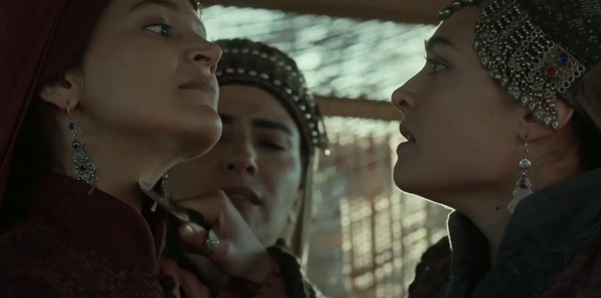 Diriliş Ertuğrul Yeni Bölümünde Hatunlar, Ertuğrul İçin Birbirine Girdi
