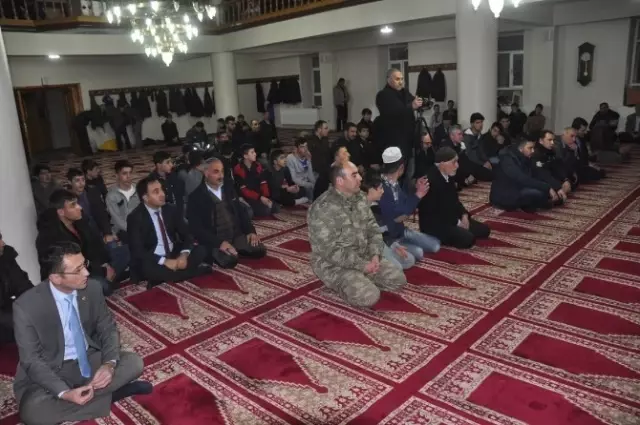Eleşkirt'te 15 Temmuz Şehitleri İçin Mevlit Okutuldu Eleşkirt'te 15 Temmuz Şehitleri İçin Mevlit Okutuldu