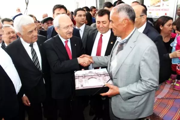 Kılıçdaroğlu: 1404 Lirayla Onlar Geçinsinler Bakalım (3) Kılıçdaroğlu: 1404 Lirayla Onlar Geçinsinler Bakalım (3)