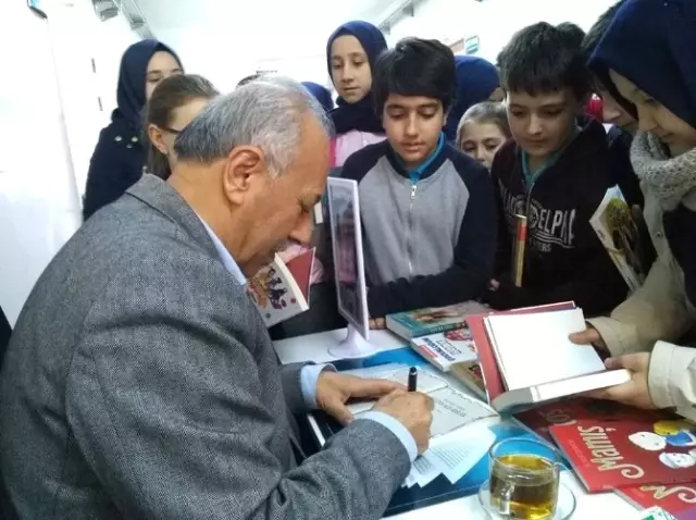 Süleymanpaşa İmam Hatip Ortaokulu'nda Kitap Festivali Düzenledi