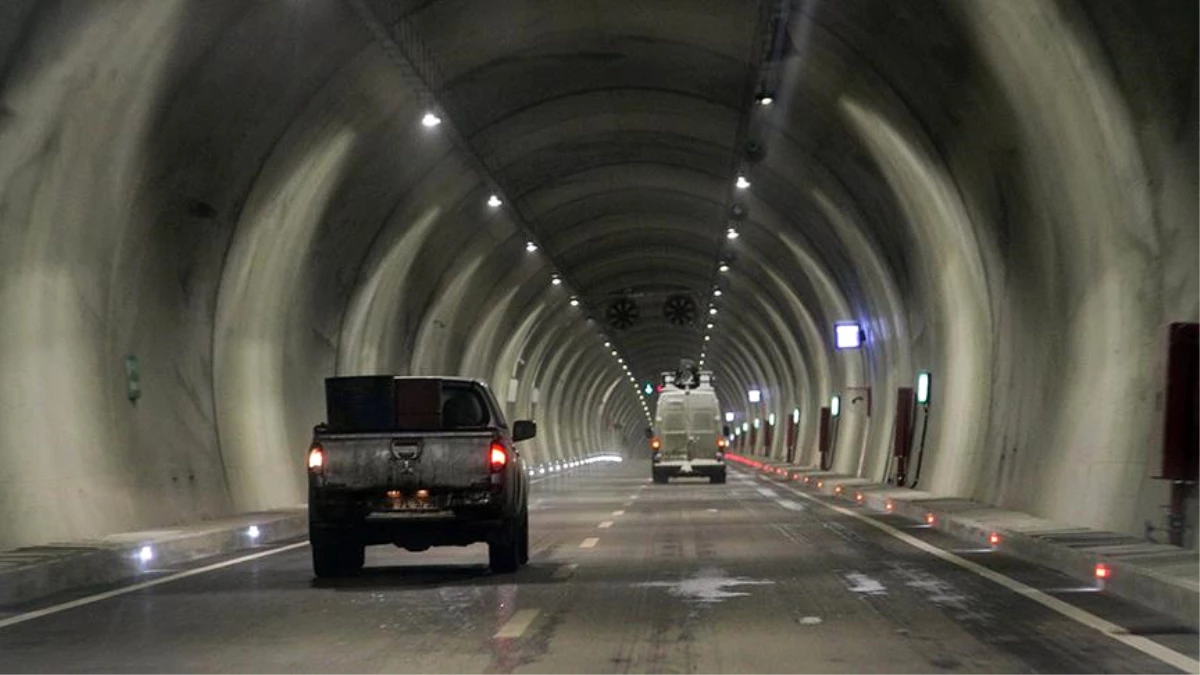 Sürücüler Ilgaz 15 Temmuz İstiklal Tüneli'nden Memnun