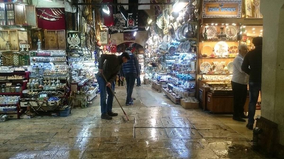 İstanbul'da Yağmur Kapalıçarşı'yı da Vurdu