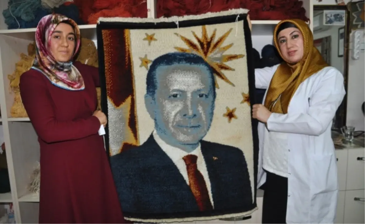 Cumhurbaşkanı Erdoğan'a Sevgilerini Halıya İşlediler