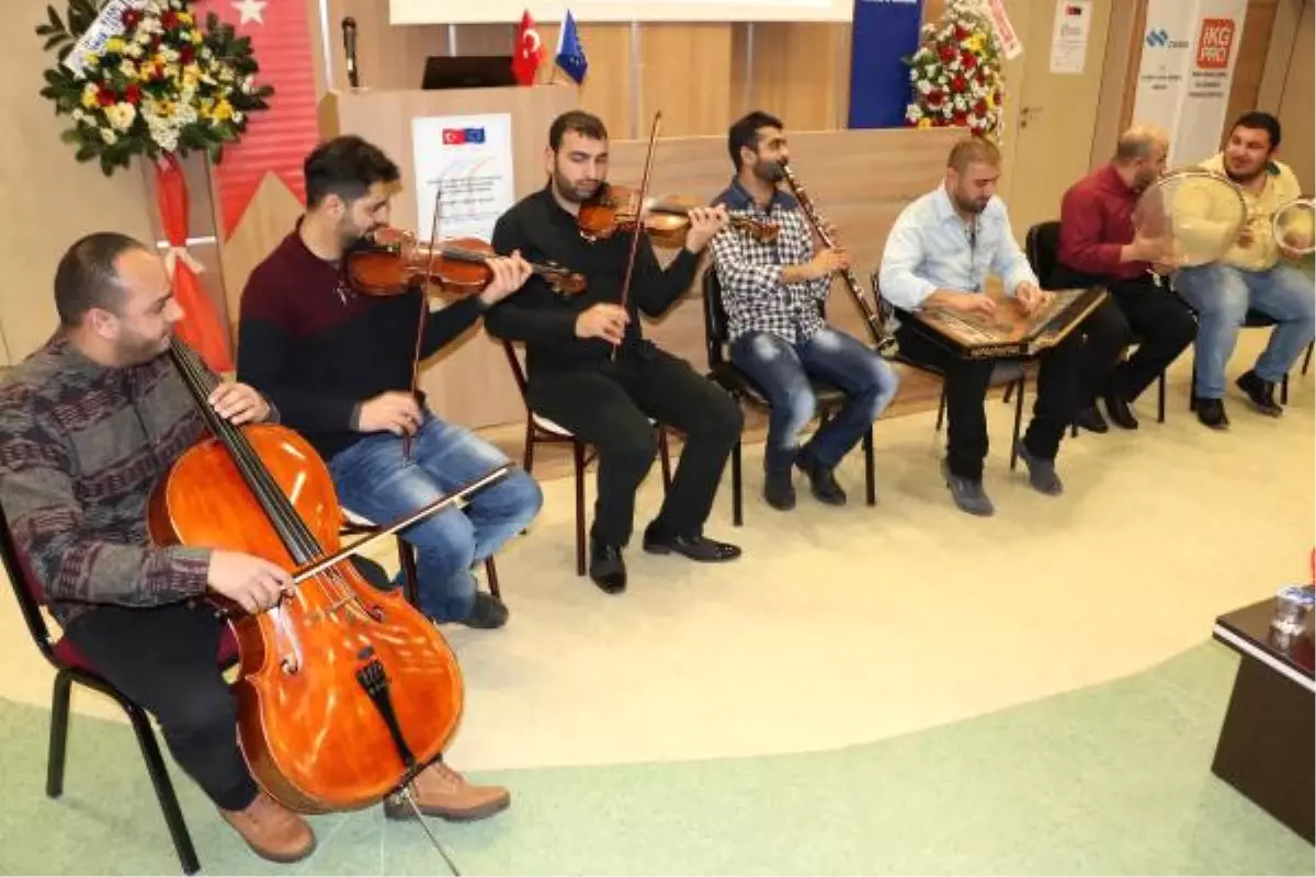 Hayatımız Roman' Projesi Roman Müziği ile Tanıtıldı