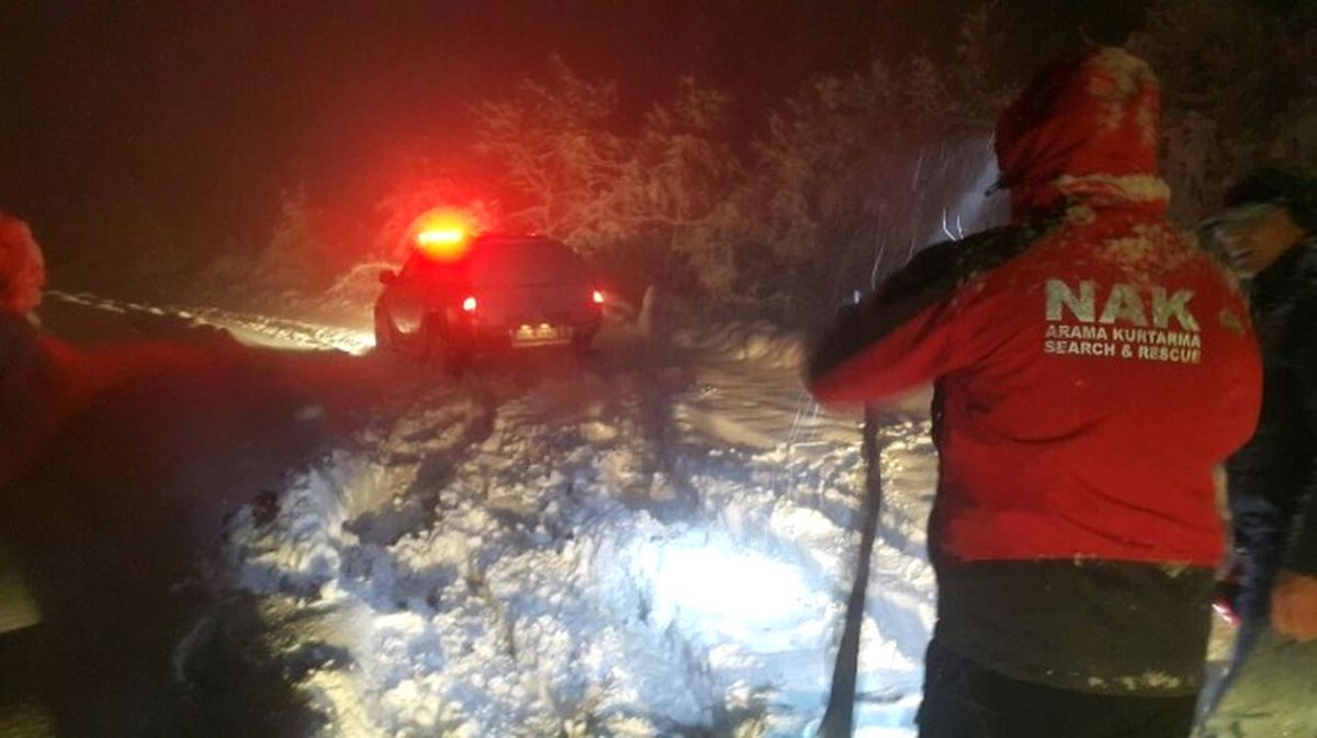 Karda Mahsur Kalan Adam İçin Eşi İnstagramdan Yardım İstedi