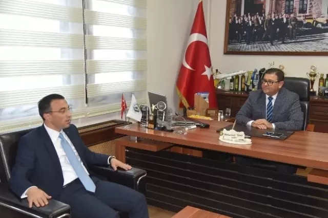 Kaymakam Arslan'dan Başkan Tokat'a Ziyaret Kaymakam Arslan'dan Başkan Tokat'a Ziyaret