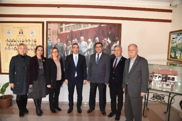 Kaymakam Arslan'dan Başkan Tokat'a Ziyaret Kaymakam Arslan'dan Başkan Tokat'a Ziyaret