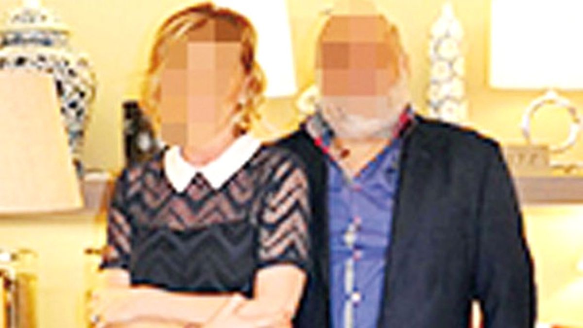 'Kocam 2 Bin 700 Kadınla Mesajlaşıyor' Deyip Boşanma Davası Açtı