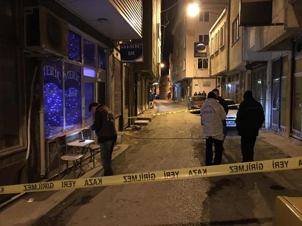 Mekan Sahibi Kardeşleri Pompalı Tüfekle Vurdu: 1 Ölü, 1 Yaralı