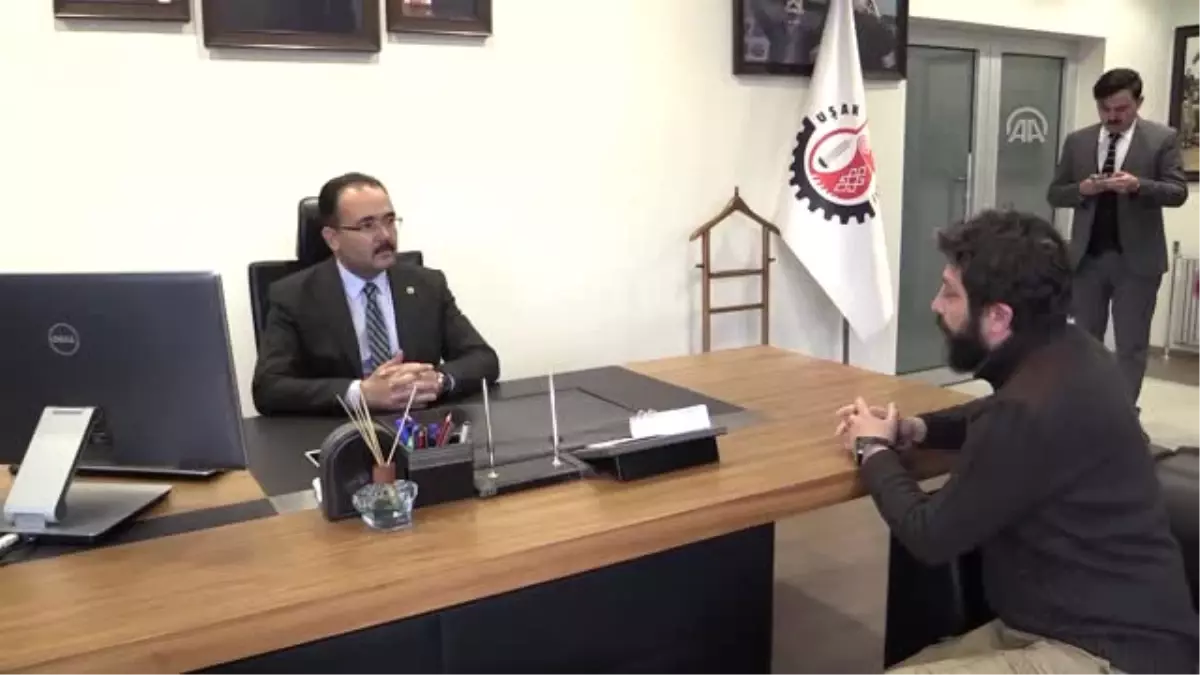 Uşak Belediye Başkanı Cahan, Aa'nın 'Yılın Fotoğrafları' Oylamasına Katıldı