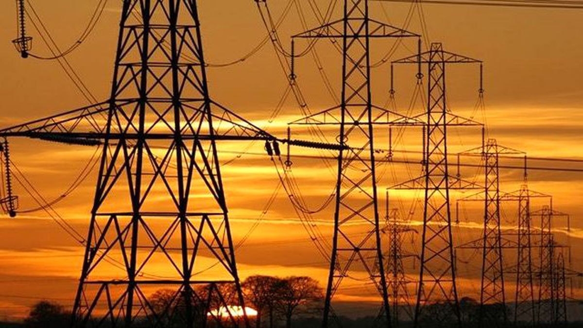 Bakanlıktan Elektrik Kesintileriyle İlgili Son Açıklama: 4 Direğimiz Yıkılmış Durumda