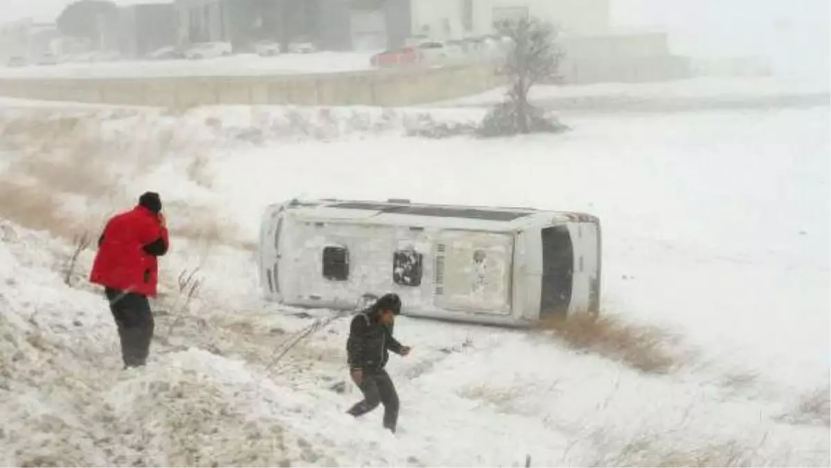 Edirne'de İki Ayrı Kaza: 1 Ölü, 12 Yaralı