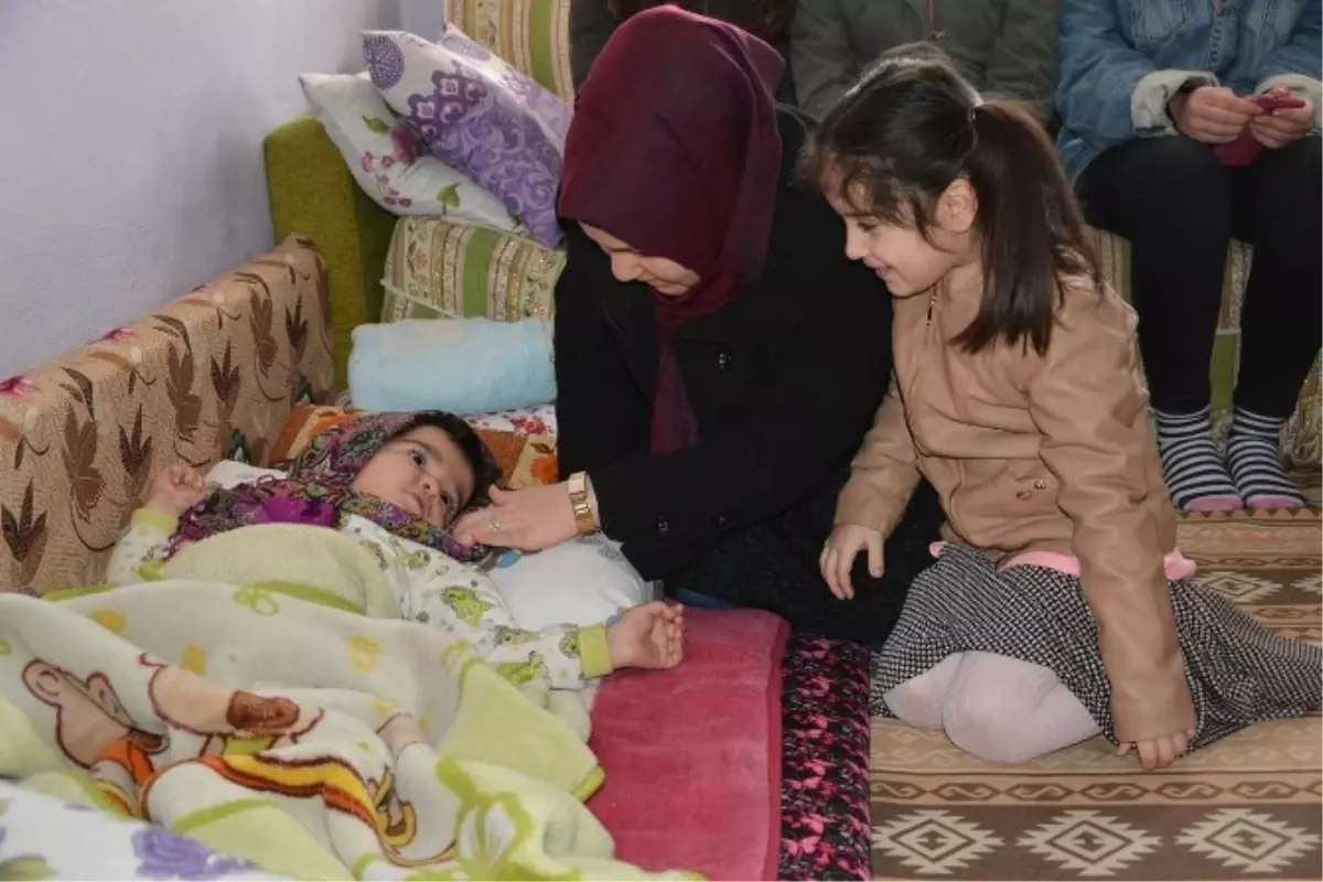 Uşak Ülkü Ocakları 'Sen de Medine İçin El Uzat' Kampanyası Başlattı