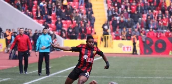 Ahmet Burak Solakel, Adana Demirspor ile Anlaştı