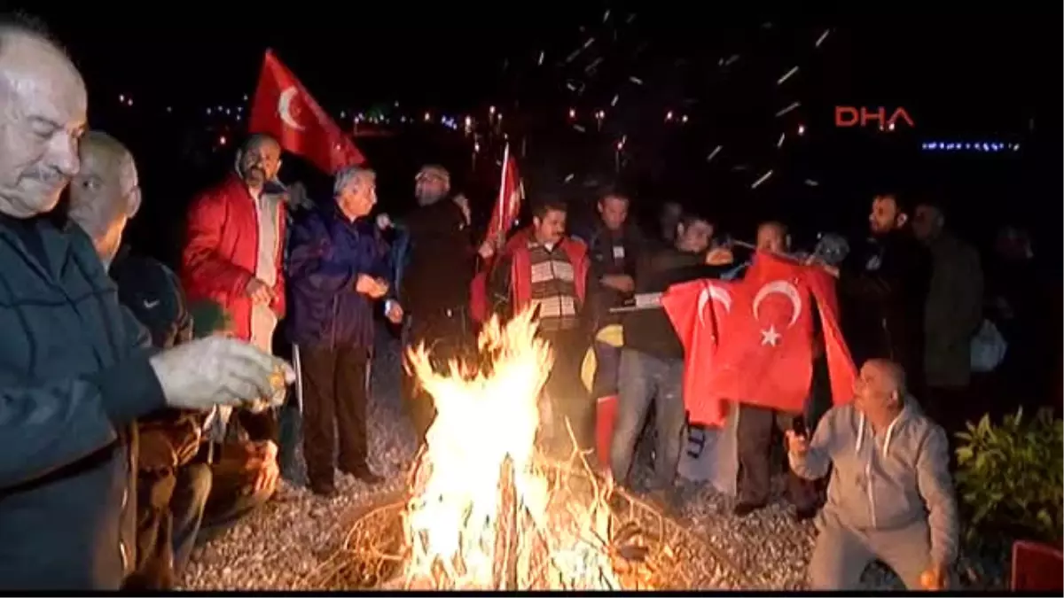Antalya Yeni Yılı Denize Girerek Karşıladılar