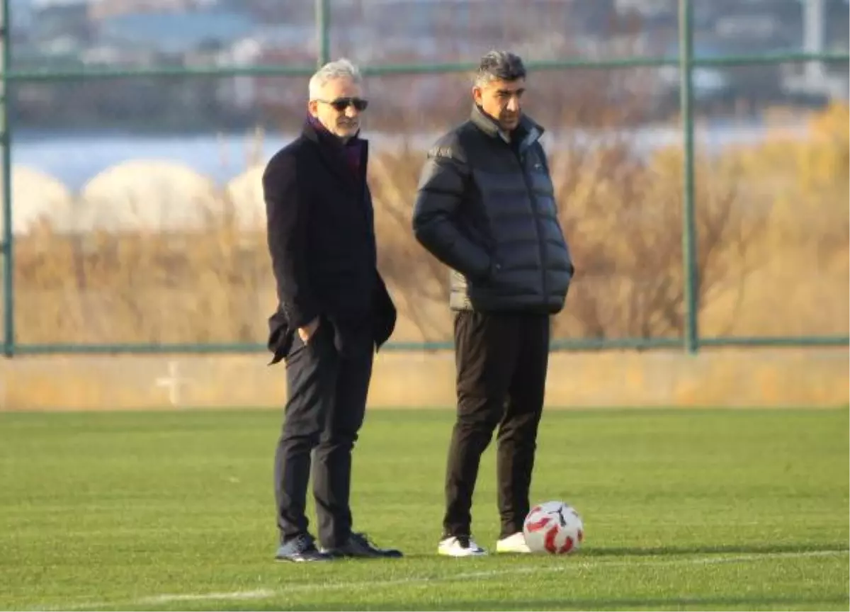 Başkan Mergen, Kamptaki Manisaspor'u Ziyaret Etti