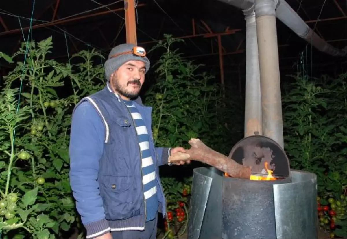 Demreli Üretici, Yeni Yılı Don Nöbetinde Karşıladı