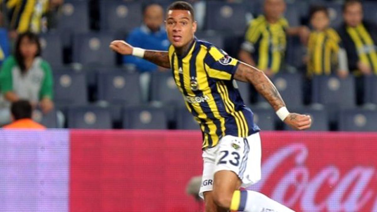 Sporting, Van Der Wiel İçin 1 Milyon Euro Teklif Etti, F.Bahçe Reddetti