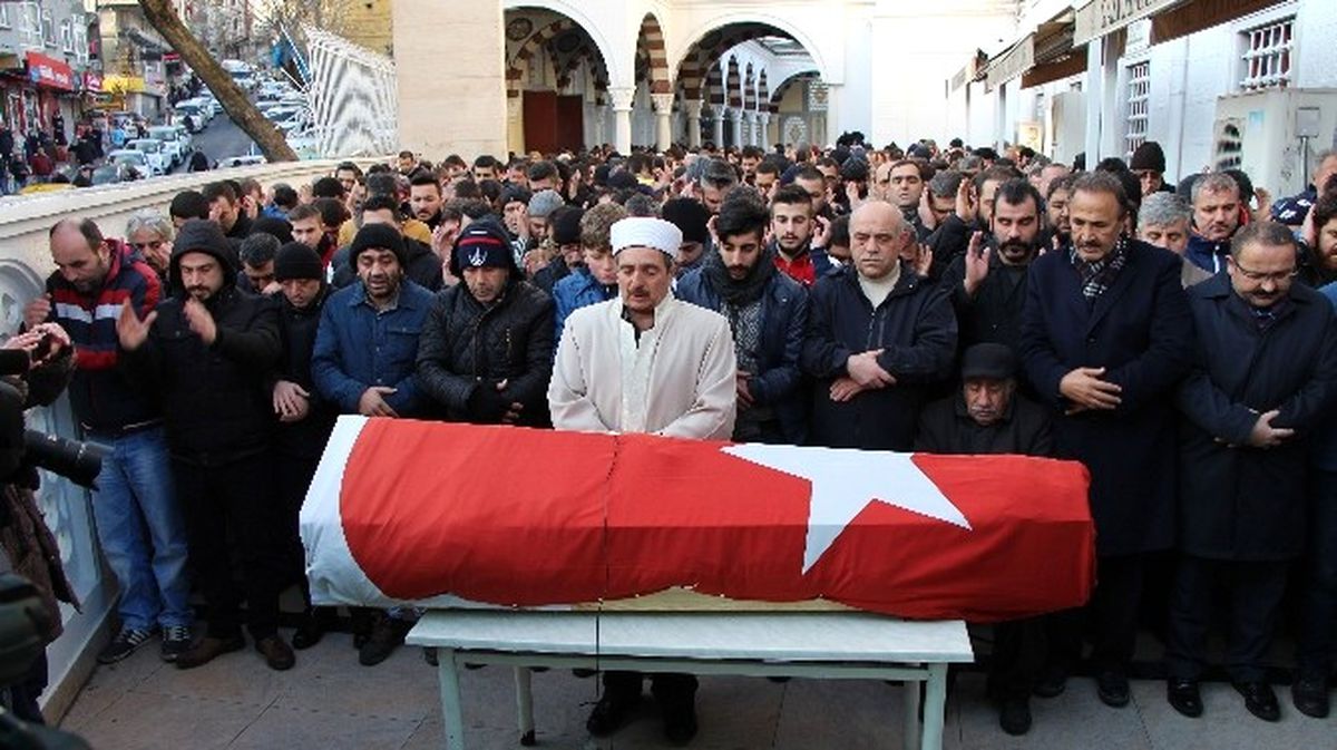 Reina Saldırısında Yaşamını Yitiren Ayhan Arık Son Yolculuğuna Uğurlandı