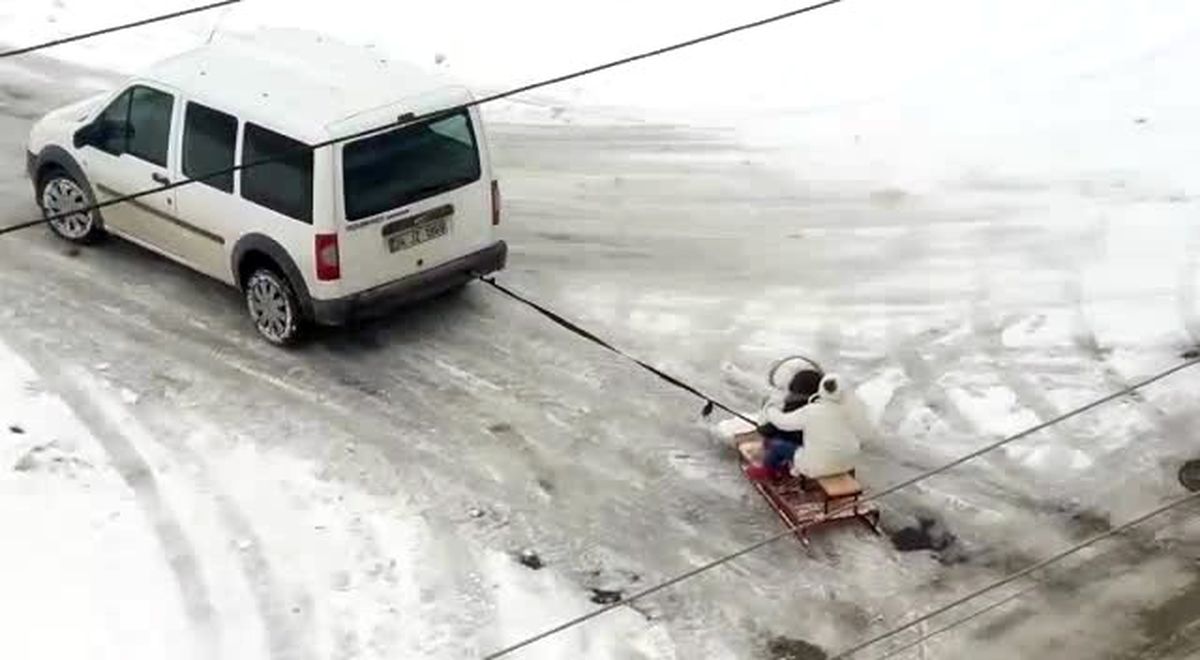 Araç ve Kızakla Tehlikeli Oyun