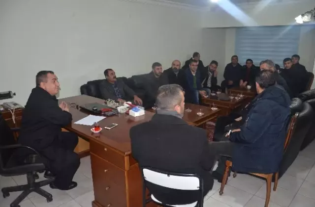 AK Parti Muş Milletvekili Şimşek'e, Kardeşlik Platformu'ndan Plaket AK Parti Muş Milletvekili Şimşek'e, Kardeşlik Platformu'ndan Plaket