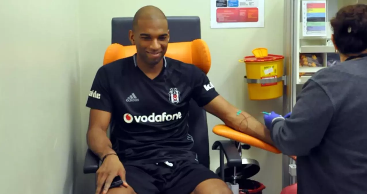 Beşiktaş, Ryan Babel'le Görüşmelere Başladığını KAP'a Bildirdi
