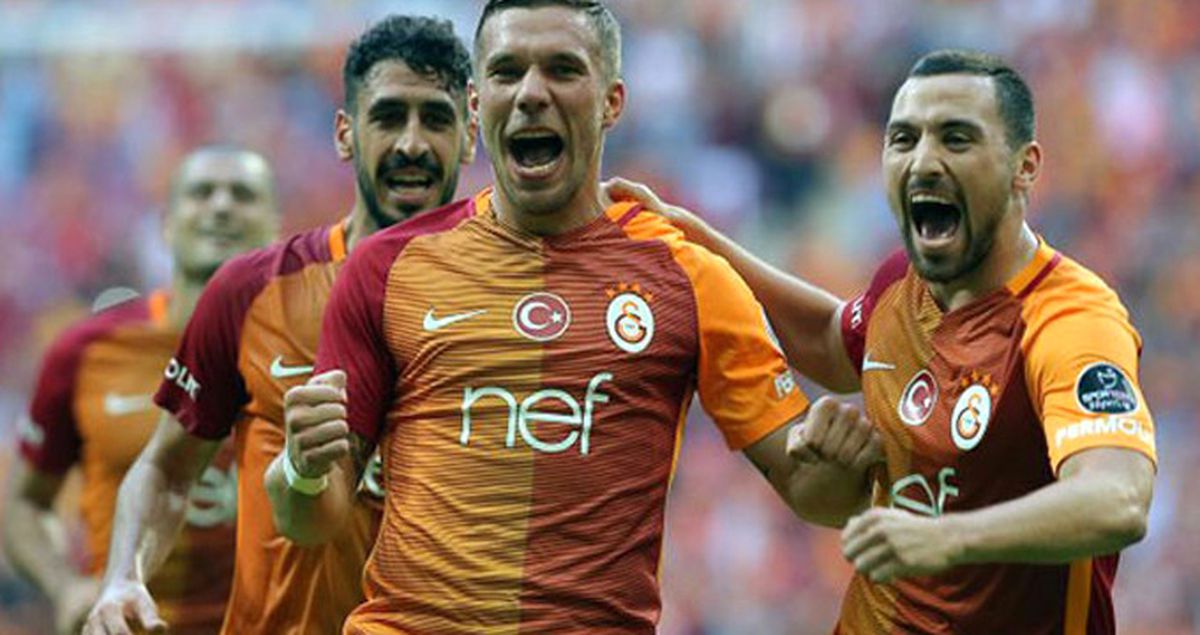 Brezilya Ekibi Flamengo, Podolski İçin Sponsorunun Desteğini Aldı