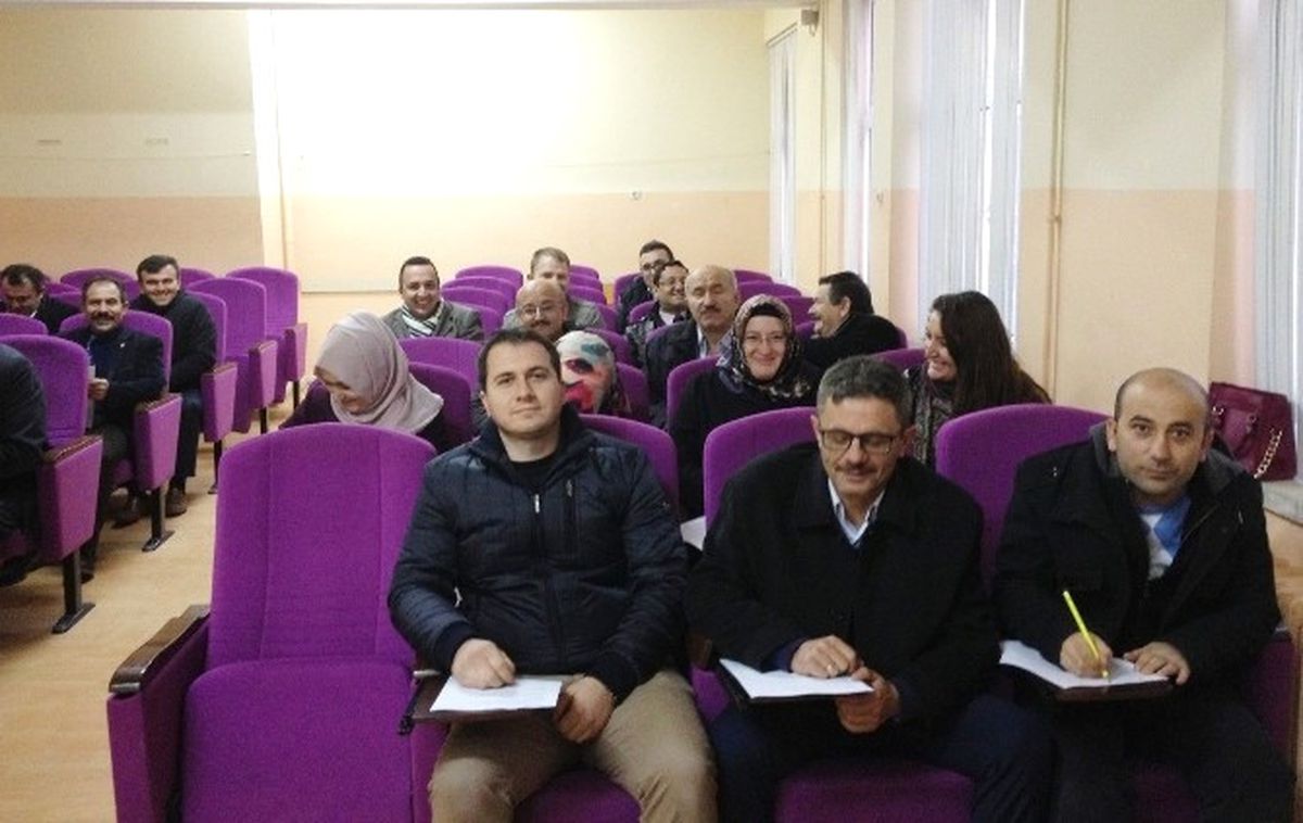 Öğretmenlere 'Meslek Etiği' Kursu