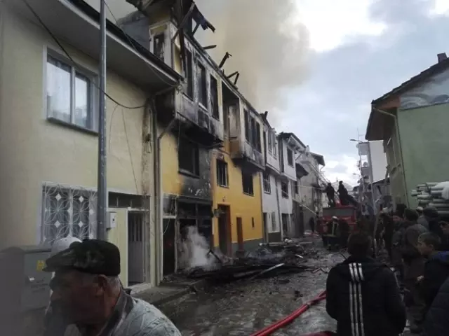Güncelleme Kütahya�da Ev Yangını Haberler