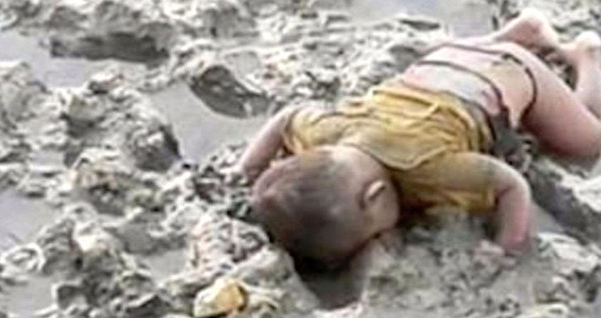 İkinci Aylan Bebek Vakası: Minik Muhammed'in Bedeni Kıyıya Vurdu!