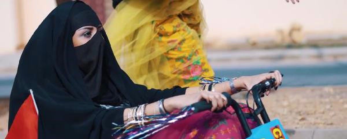 Kadınların Kaykaya Bindiği Klip, Suudileri Kızdırdı