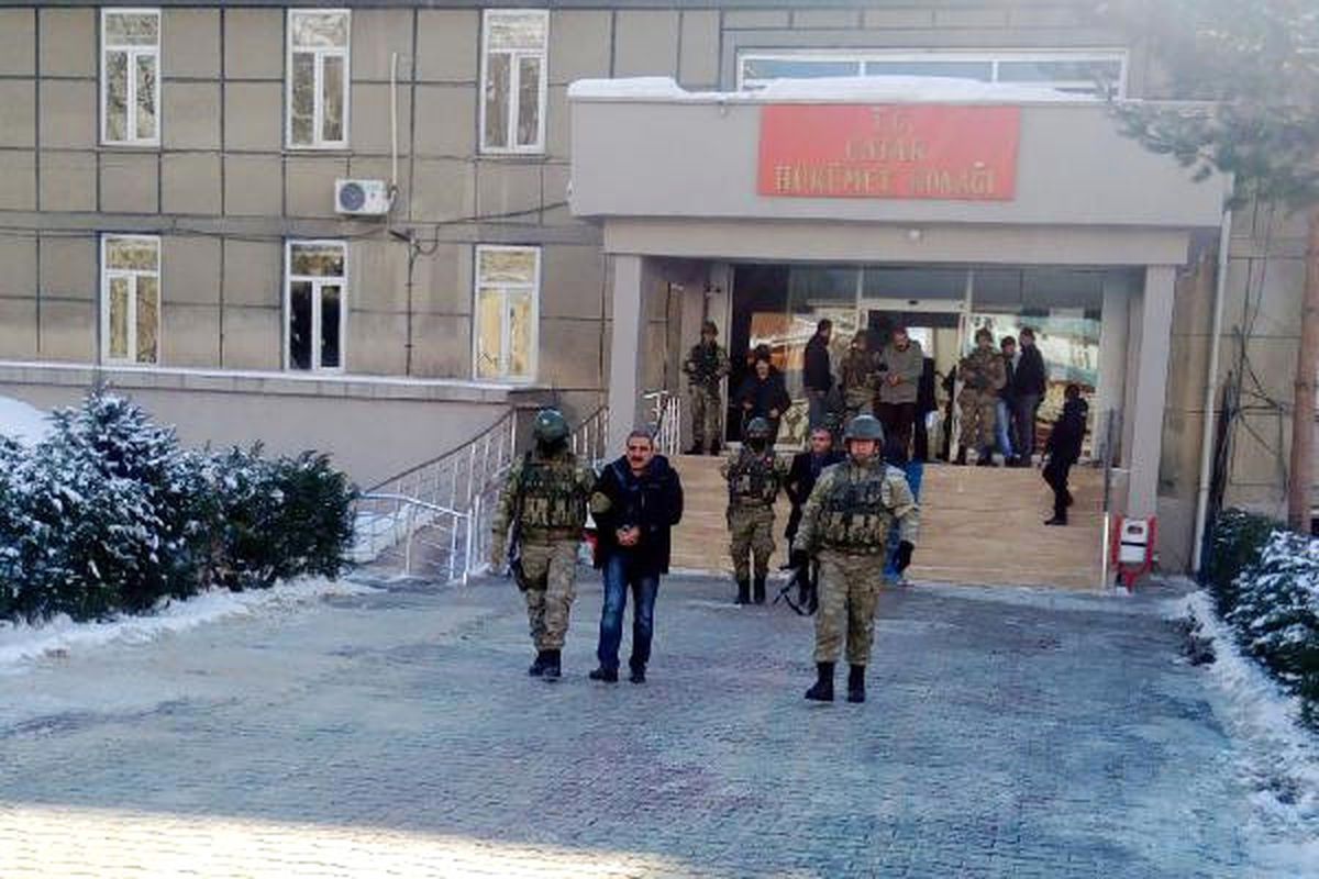 Çatak Belediye Başkanı DBP'li Bartu Tutuklandı