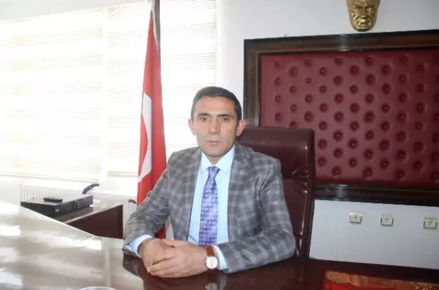 Düzkışla Belediyesi'ne İş Makinesi Hibe Edildi Düzkışla Belediyesi'ne İş Makinesi Hibe Edildi