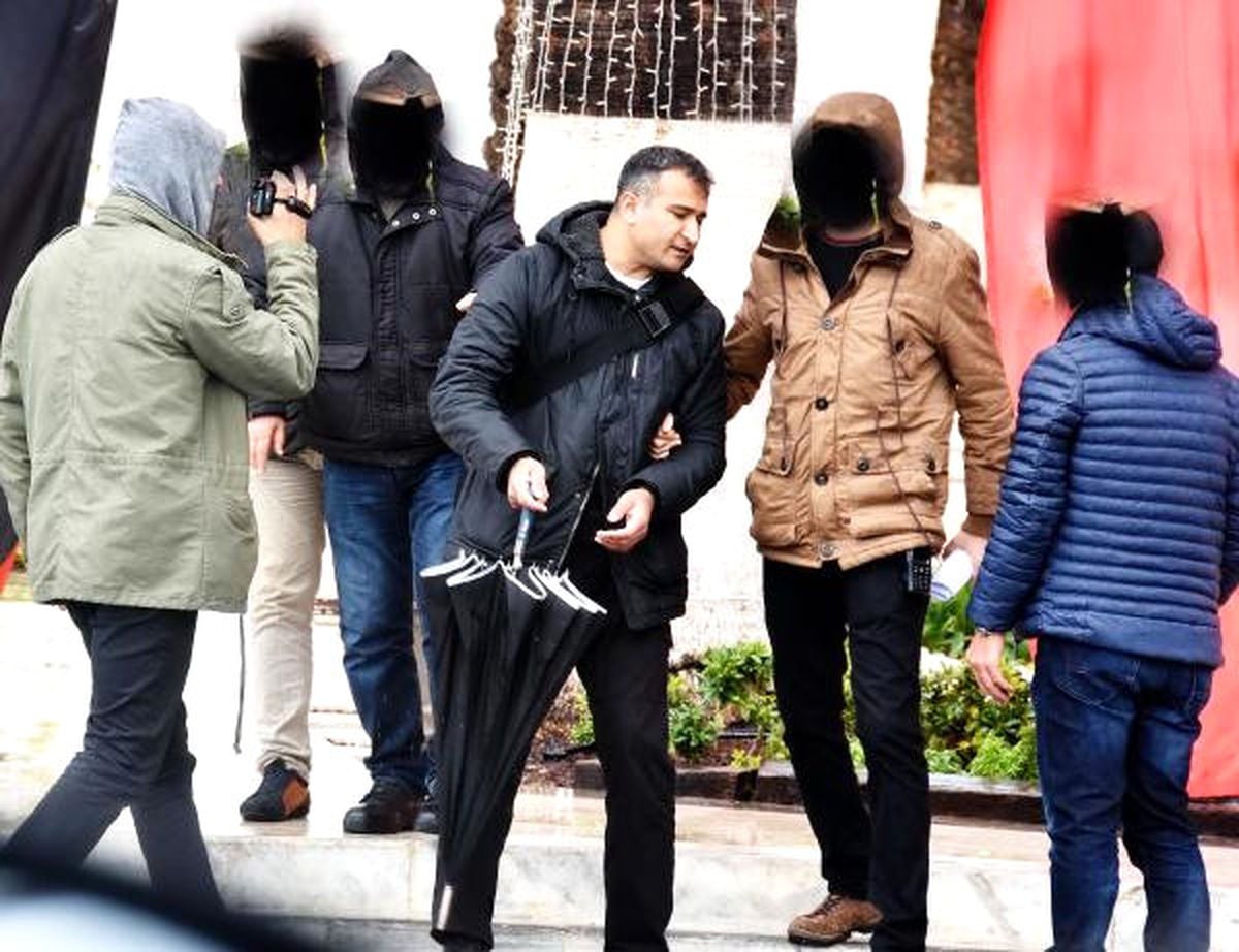 İşe İade İsteyen Öğretmenden Tek Kişilik Eylem